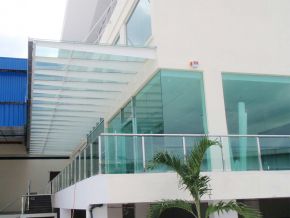 Kính cường lực